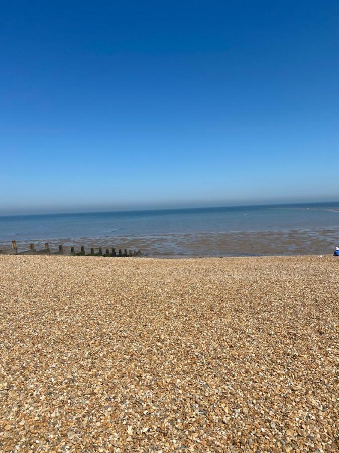 The Beach Retreat Whitstable Appartement Buitenkant foto